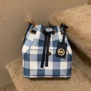 Michael Kors MMK Greenwich SM Bucket Bag